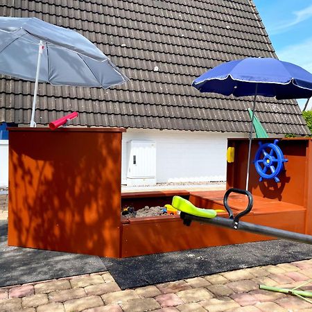 Familienfreundliches Ferienhaus In 5 Min Zum Strand Mit Terrasse Und Kostenlosem Parkplatz Cuxhaven Zewnętrze zdjęcie
