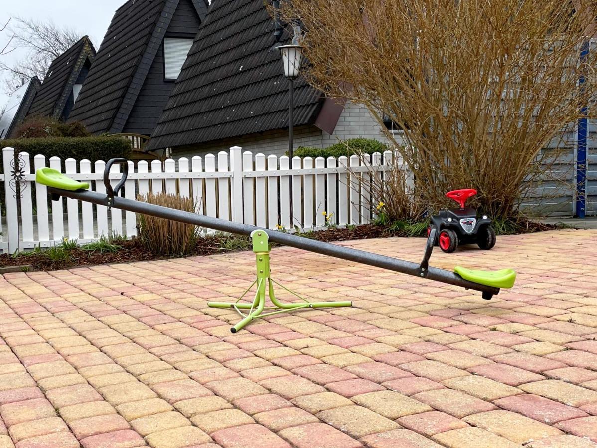 Familienfreundliches Ferienhaus In 5 Min Zum Strand Mit Terrasse Und Kostenlosem Parkplatz Cuxhaven Zewnętrze zdjęcie